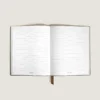 Grand carnet en cuir gaufré autruche, pages lignées Grand carnet en cuir gaufré autruche, pages lignées