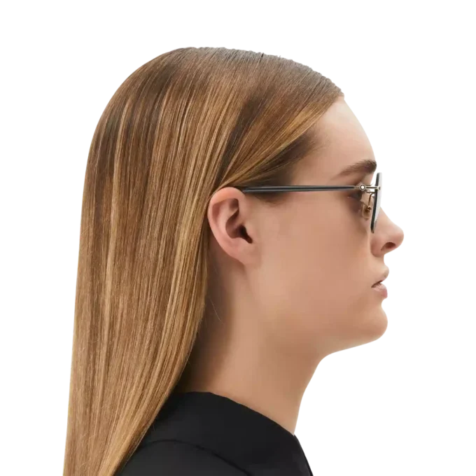 Lunettes de soleil carrées avec monture métallique dorée Lunettes de soleil carrées avec monture métallique dorée