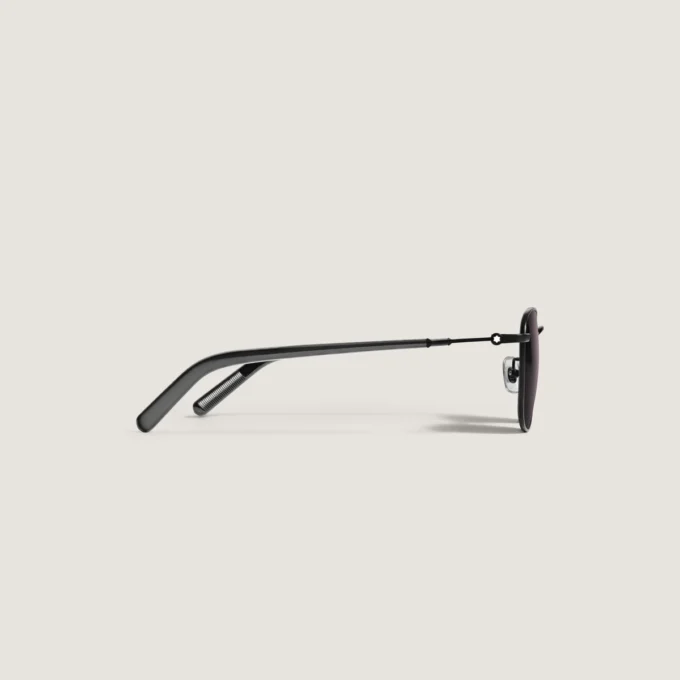 Lunettes de soleil carrées avec monture métallique noire Lunettes de soleil carrées avec monture métallique noire