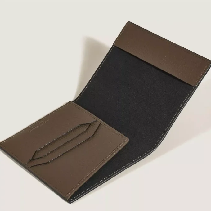 Porte-passeport en cuir grainé Porte-passeport en cuir grainé