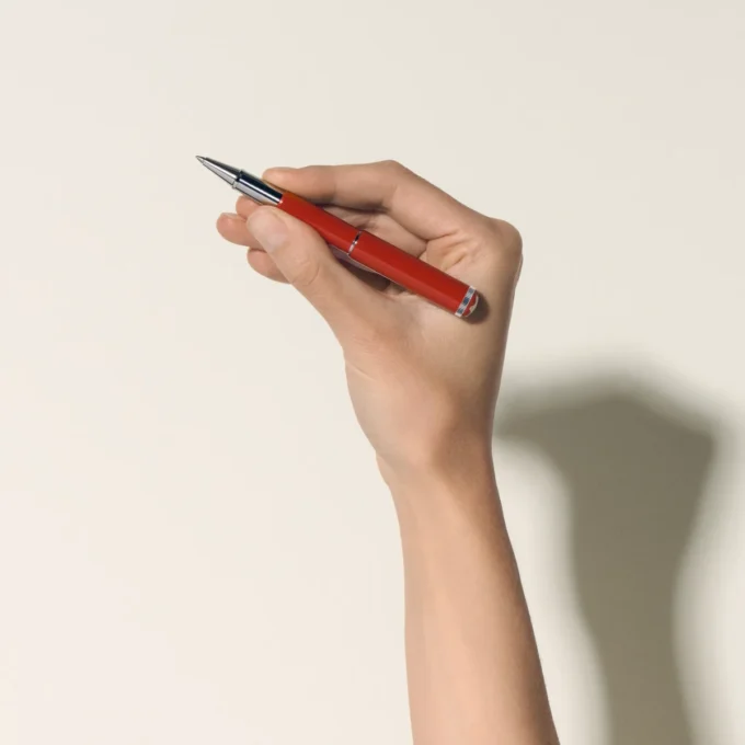 Roller Montblanc Heritage Rouge et Noir « Baby » Édition spéciale couleur corail Roller Montblanc Heritage Rouge et Noir « Baby » Édition spéciale couleur corail